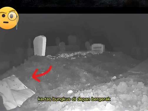 Rekaman CCTV kuburan malam hari
