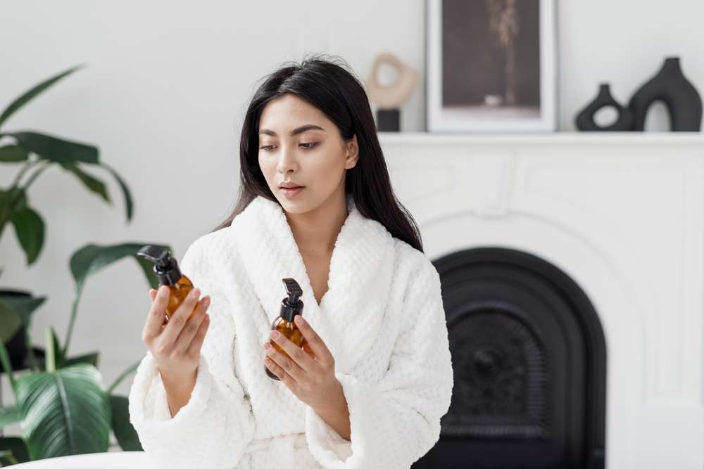 Memeriksa Kandungan Skincare