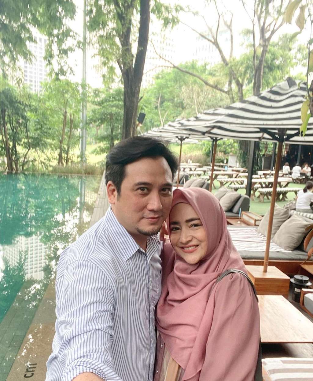 Potret Cindy Fatikasari dan Tengku Firmansyah