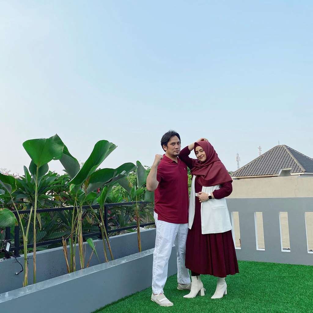 Potret Cindy Fatikasari dan Tengku Firmansyah