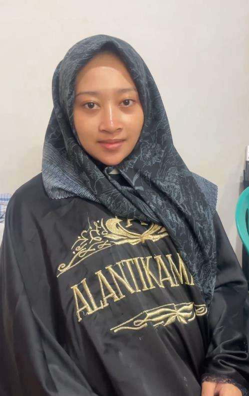 Cerita menyentuh pengantin wanita gelar resepsi saat hamil 8 bulan.