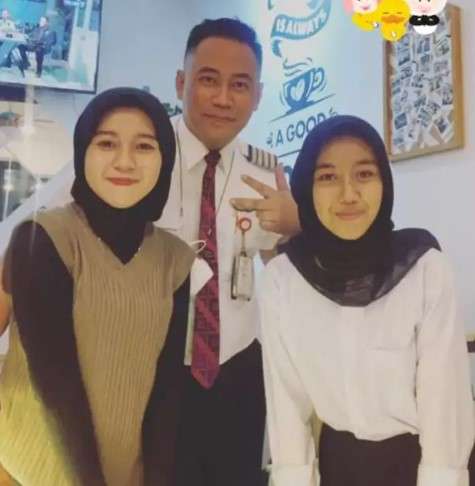 Potret Rully kekasih Dewi Perssik