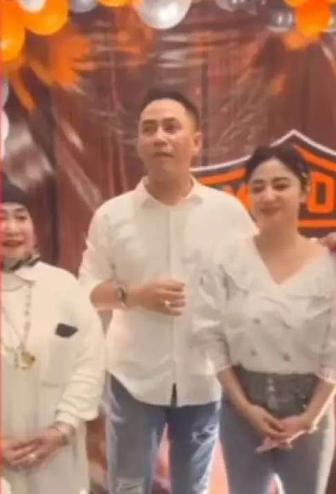Fakta Rully kekasih Dewi Perssik