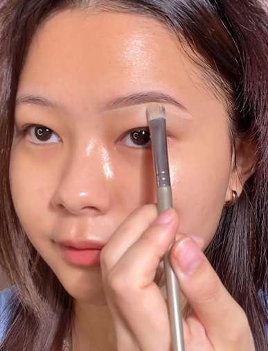 Memakai Concealer