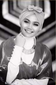 Potret Rina Nose