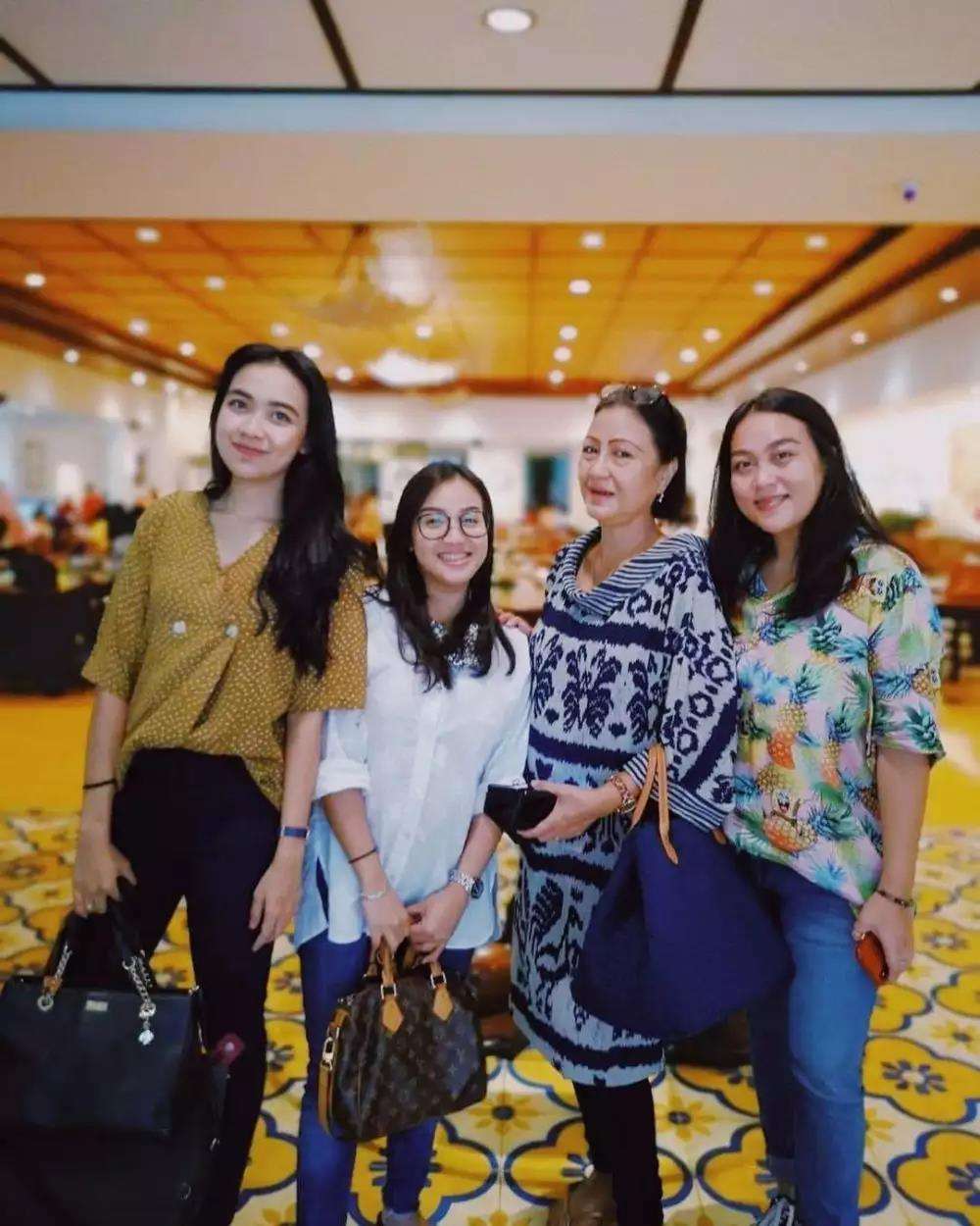 Bidadari Warkop DKI tetap eksis di dunia hiburan.