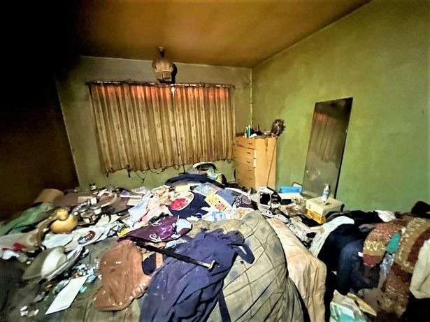Dikira Tak Akan Laku, Rumah Penuh Sampah dengan Julukan “ Rumah Paling Kotor di Inggris” ini Jadi Rebutan Lelang