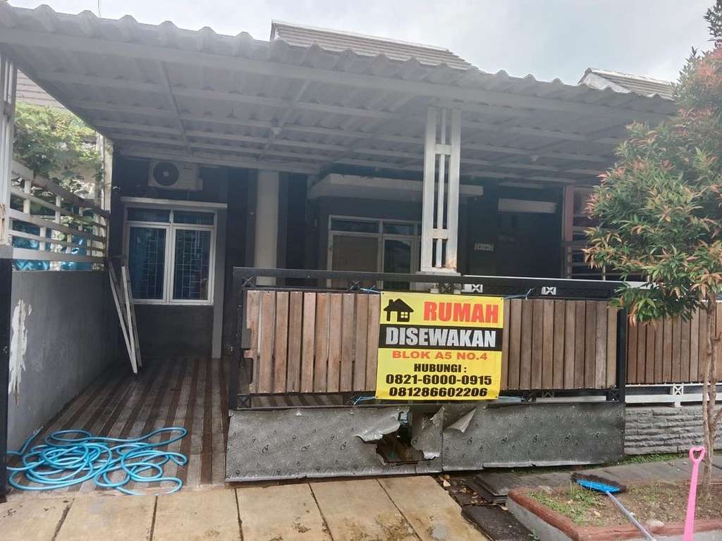 Potret Rumah Zaskia Gotik dijual