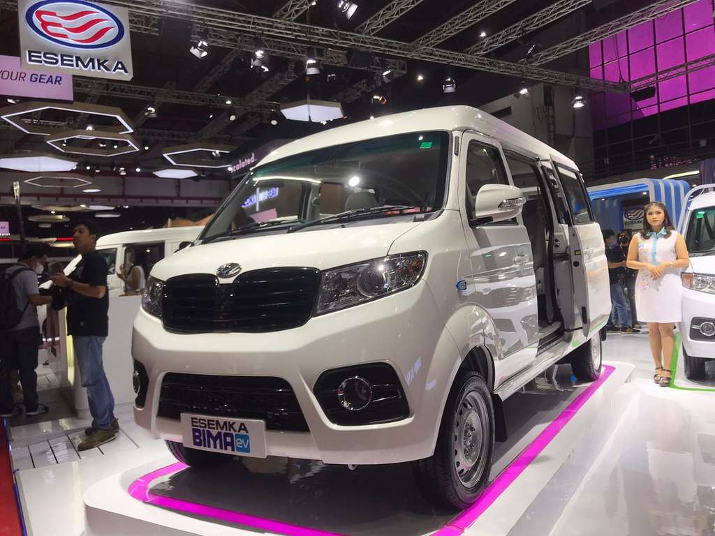 Pertama Kali Tampil di Pameran IIMS, ESEMKA Persembahkan Produk Mobil Listrik Buatan Lokal