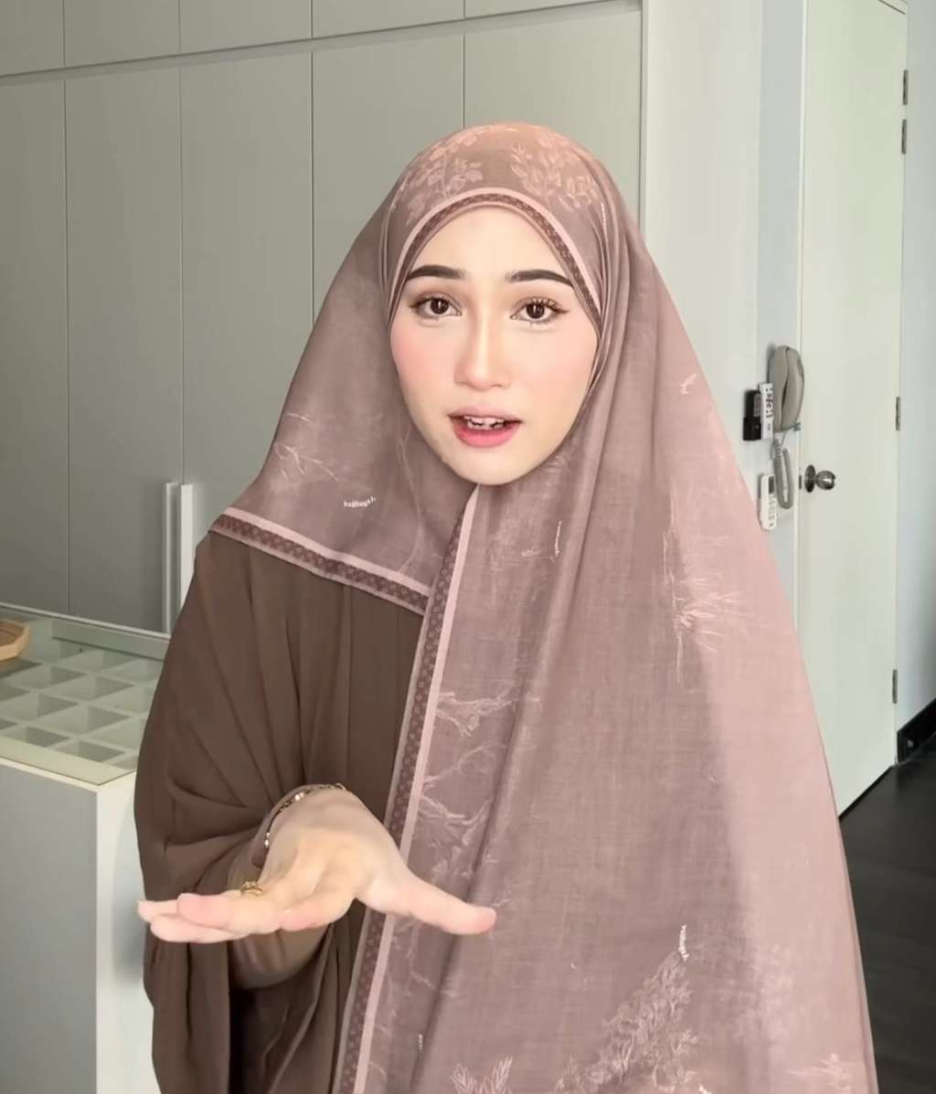 Hijab Segi Empat Tampilannya Bisa Jadi Pashmina