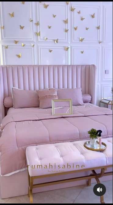 Potret Kamar Amora Lemos