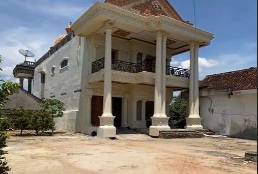 Rumah mewah di Lampung