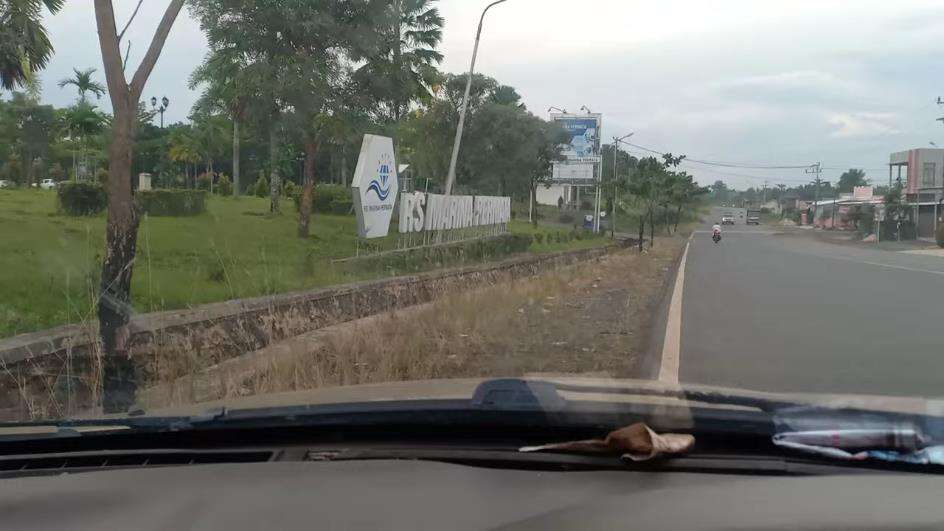 Bangunan dan jalan yang dibangun Haji Isam.