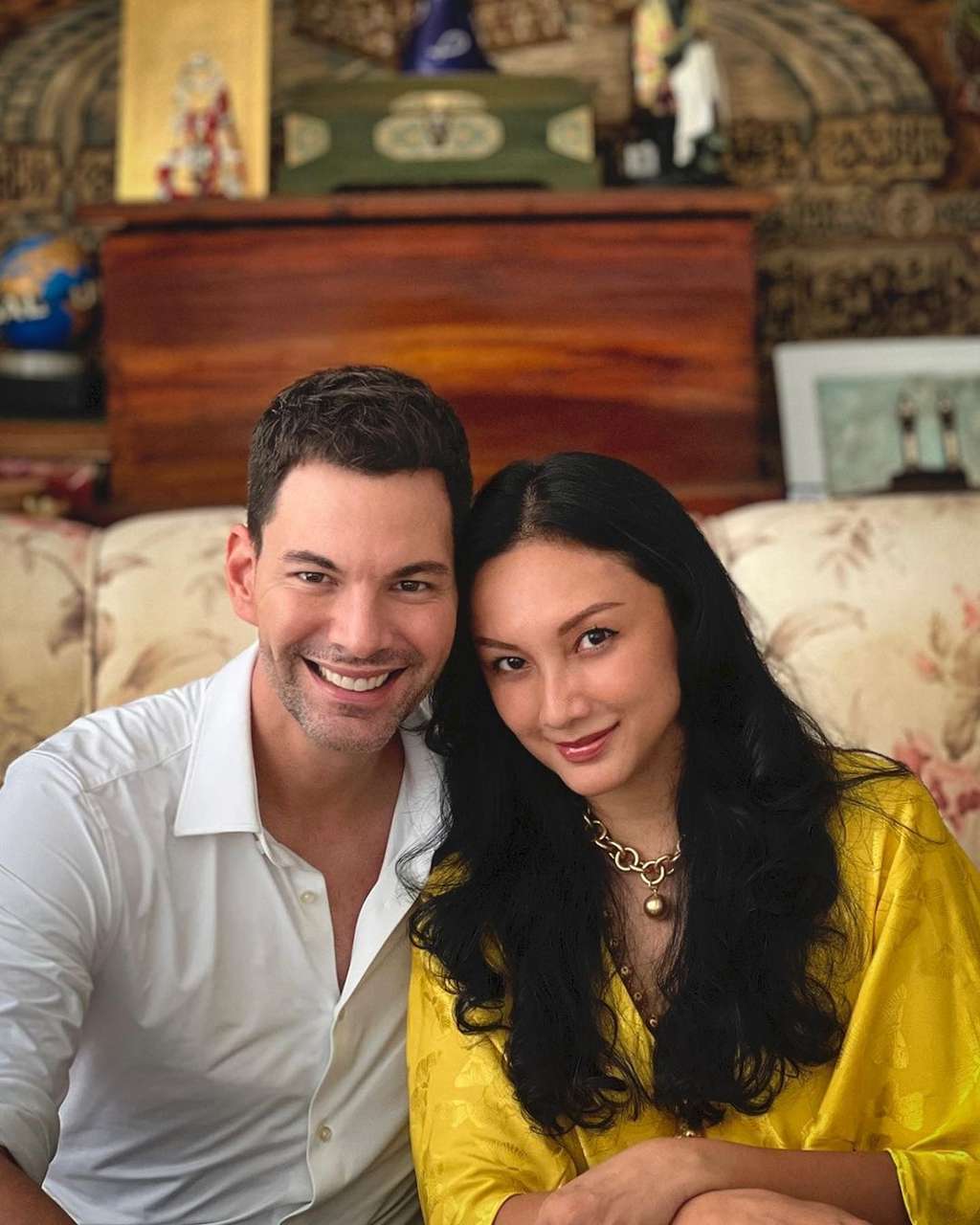 Potret Tata Cahyani bareng pacar