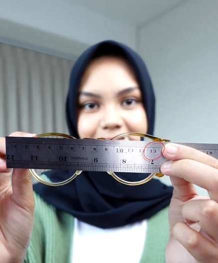 Mengukur Lebar Kacamata