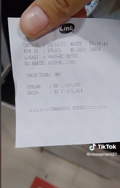 Wanita Syok Uang di Rekening Bertambah Jadi Rp27 Juta, Pas Dicek Ternyata Bikin Miris