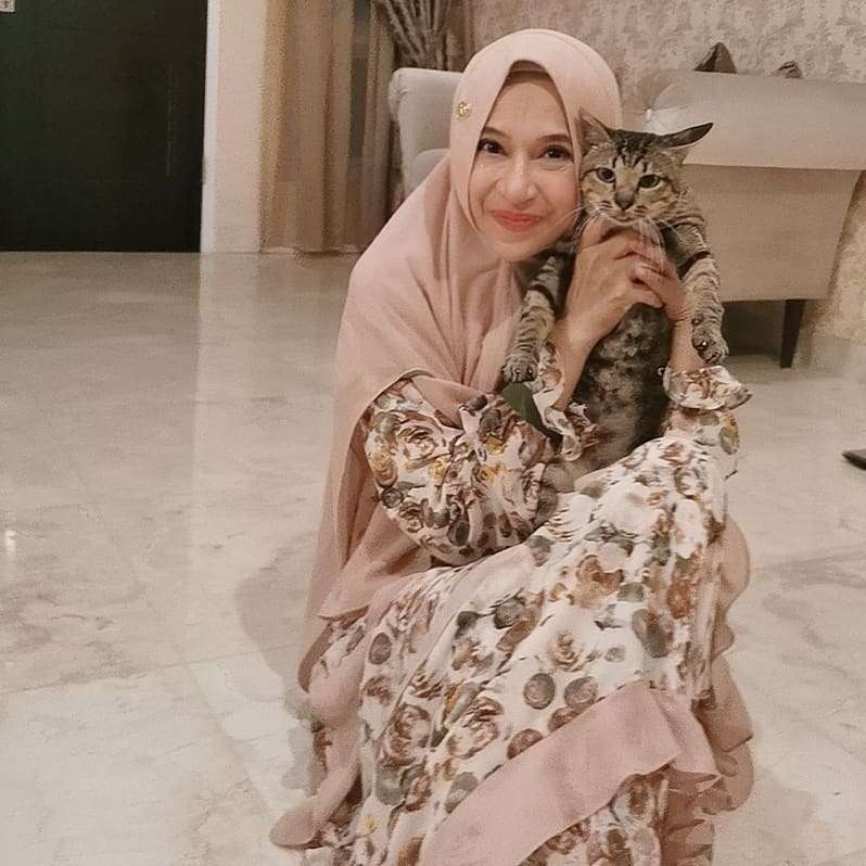 Potret Sylvana Herman Potret Sylvana Herman