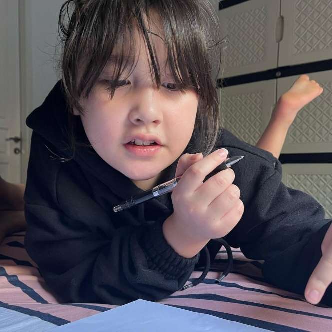 Potret Eleeya Xaviera Sompie