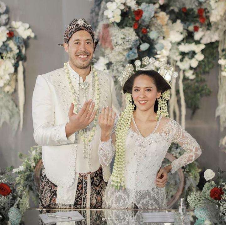 Lala Karmela dan Suami