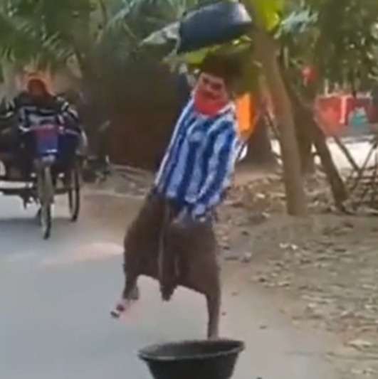 Gak Cuma di Indonesia, Cara Berjualan Unik Ini Juga ada di Luar Negeri