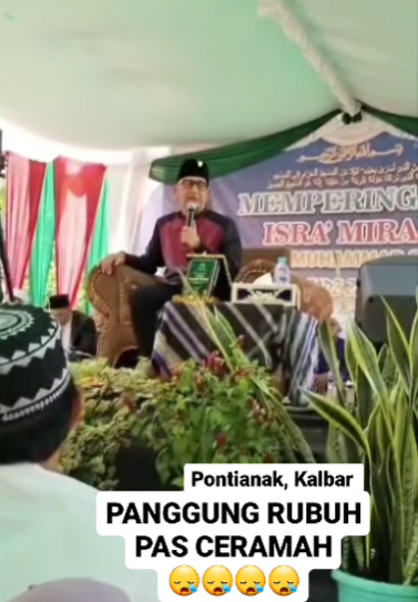 Detik-Detik Panggung Ustaz Zacky Mirza Roboh