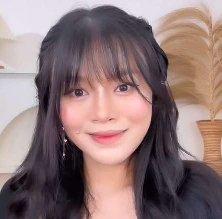 Menata Rambut