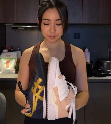 Sepatu Kasual yang Flat
