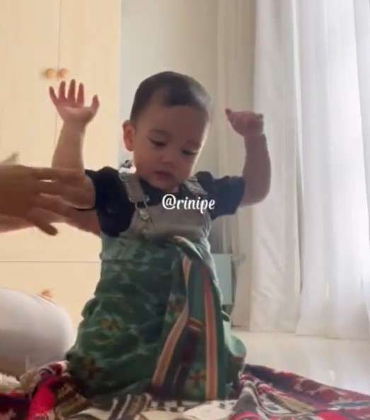 Rayyanza belajar sholat