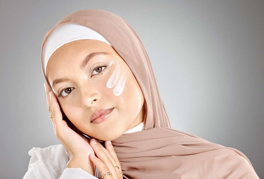 Memakai Skincare