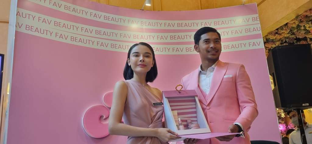 Dokter Abelina di Soft Launching Fav Beauty