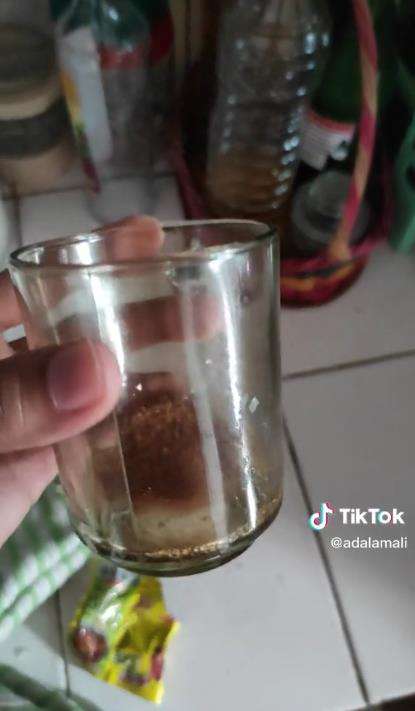 Hampir minum bumbu masak gegara bungkusnya mirip susu instan.