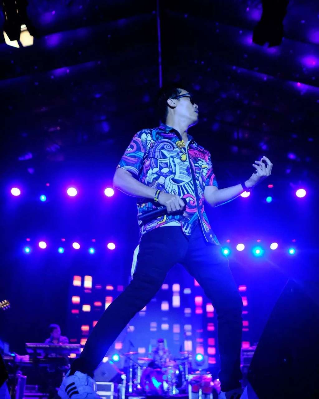 Dide vokalis Hijau Daun