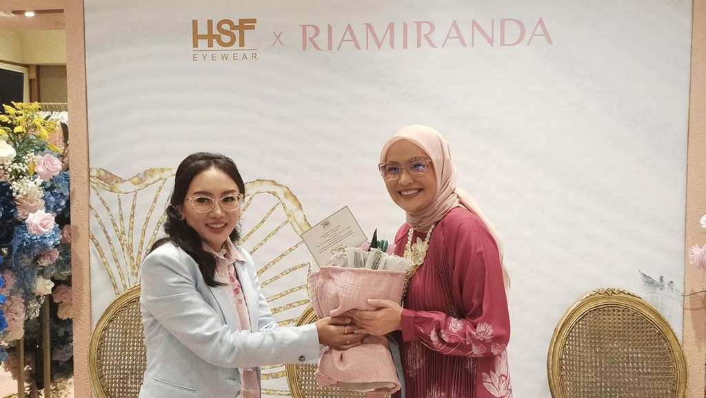 Melihat Cantiknya Dunia Lewat HSF Eyewear X Ria Miranda