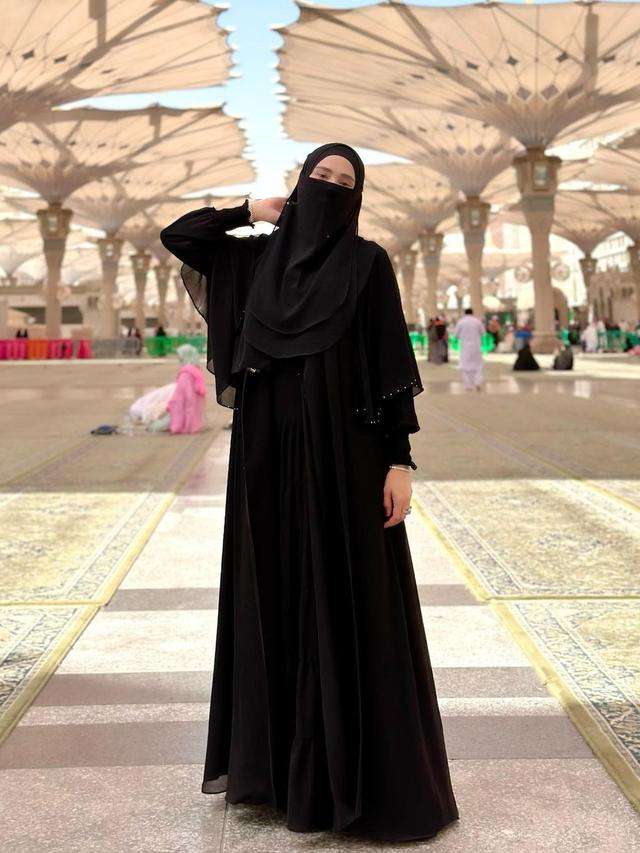 mulan jameela umroh