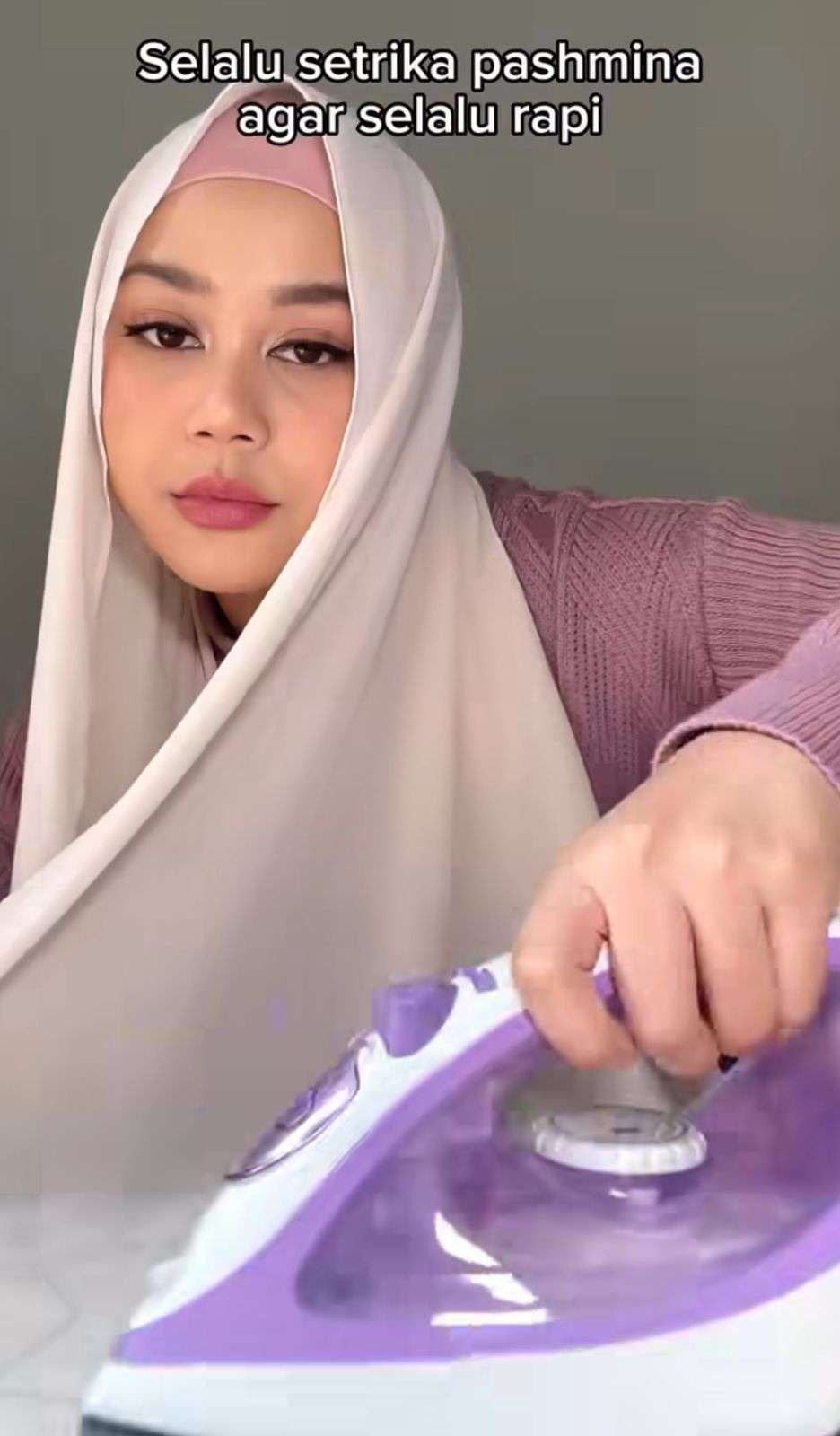 Kunci Pashmina Flowy Style dengan Tampilan Rapi