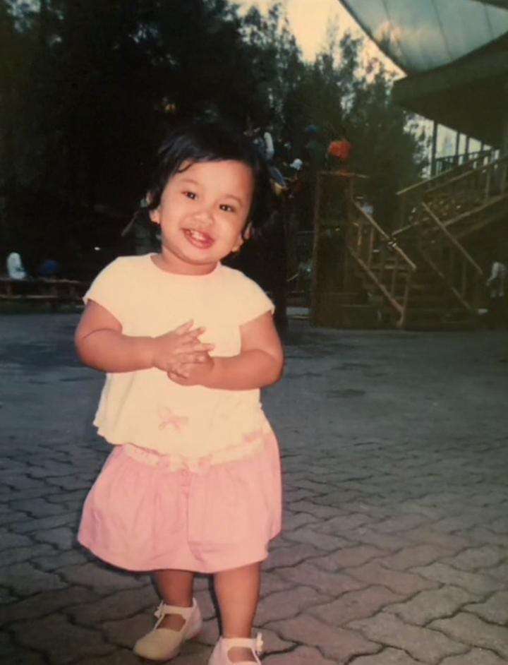Potret Kecil Mayang