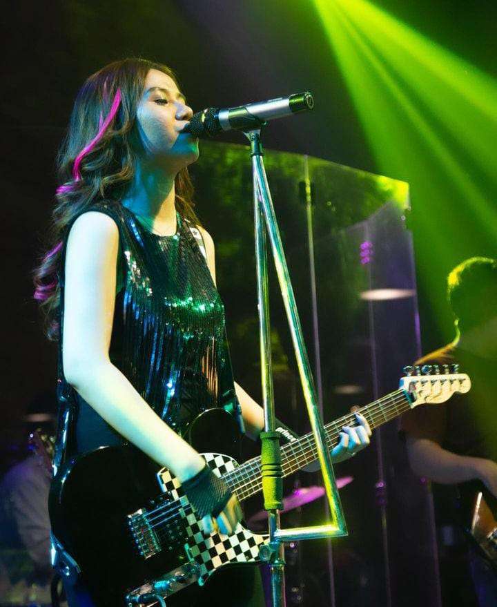 Potret Mayang Lucyana