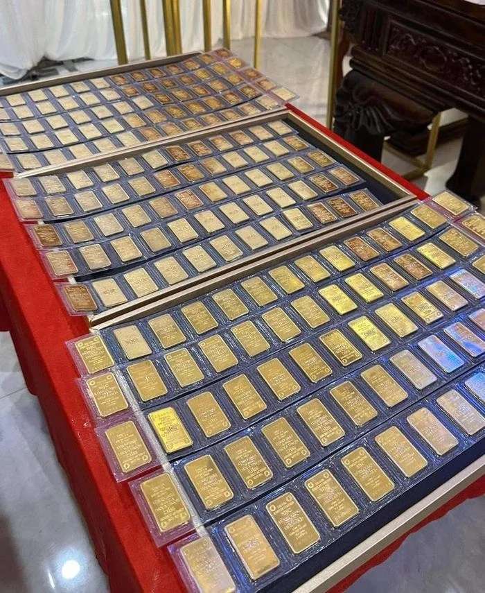 Viral Pernikahan Sultan, Mahar 30 Sertifikat Tanah dan 230 Batang Emas Dipajang di Meja Pengantin
