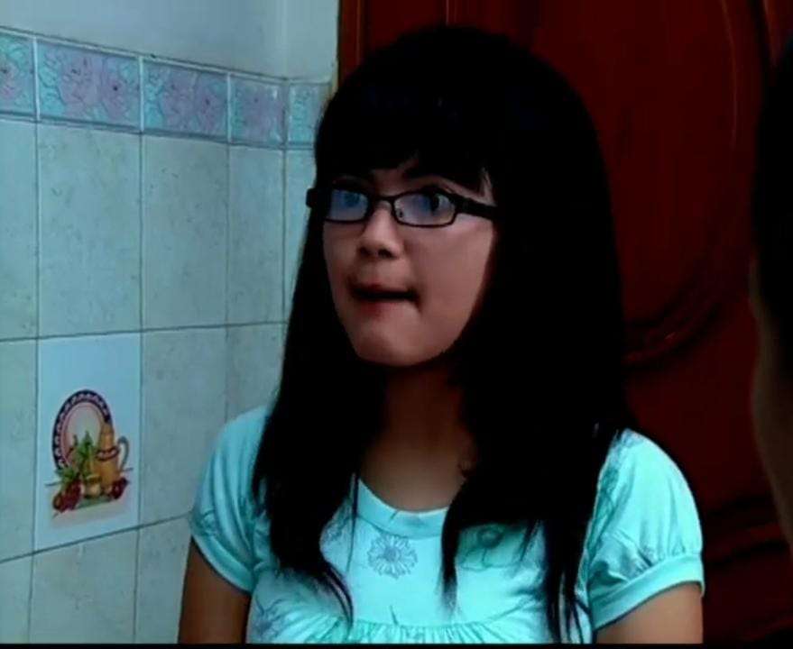 Potret Tania Putri