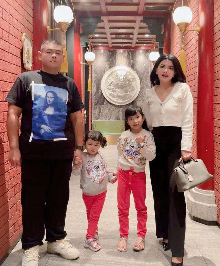 Potret Tania Putri