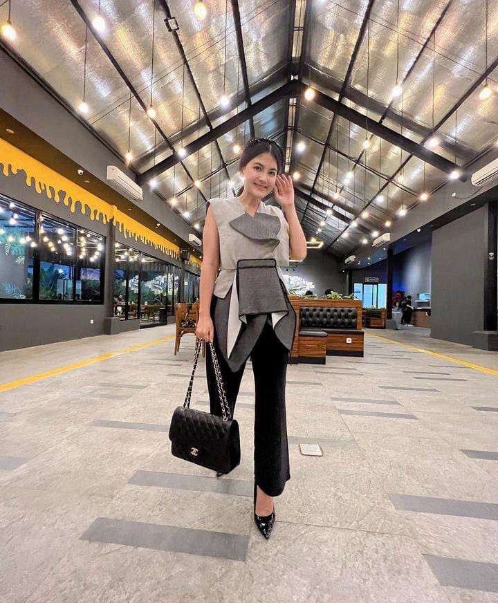 Potret Tania Putri
