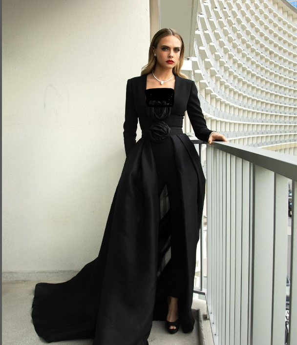 Instagram @caradelevingne