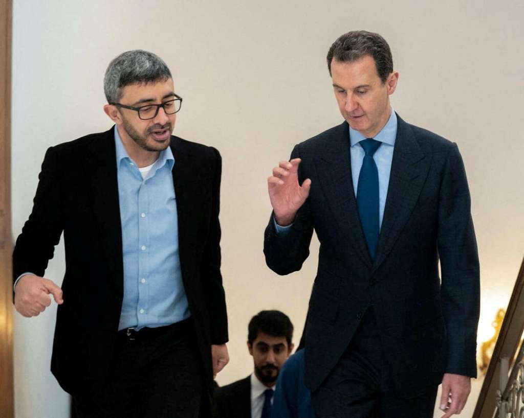 Presiden Suriah Bashar al-Assad (kanan) beberapa hari setelah gempa Presiden Suriah Bashar al-Assad (kanan) beberapa hari setelah gempa