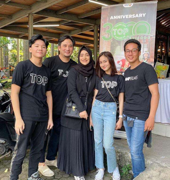 Potret Cindy Fatikasari