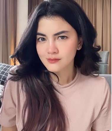 Potret Tania Putri
