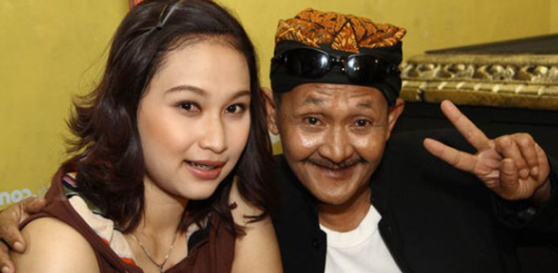 Potret Ki Daus dan Istri