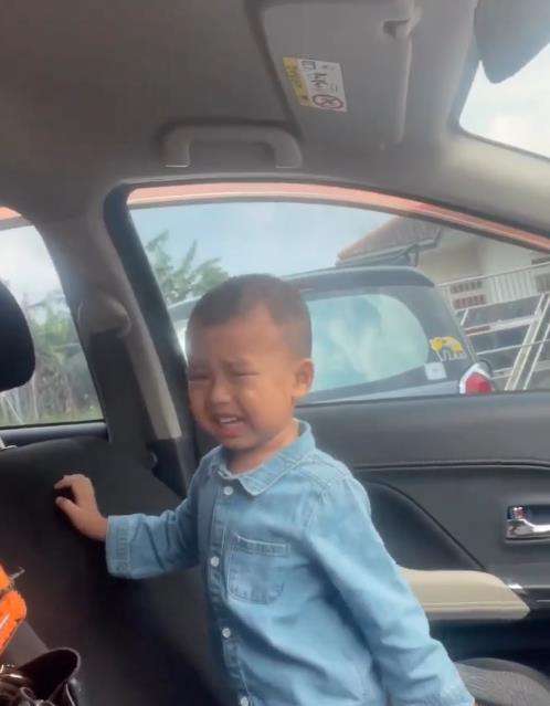 Bocah merengek minta nikah usai diajak ayah ke acara kondangan.