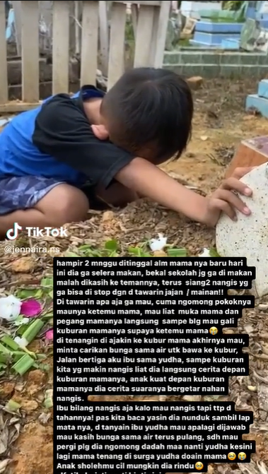 Momen Bocah Tertunduk Sedih dan Curhat di Makam Bikin Nyesek Momen Bocah Tertunduk Sedih dan Curhat di Makam Bikin Nyesek