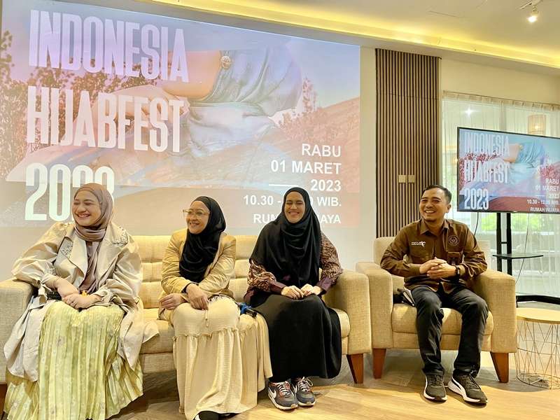 Para speakers di konferensi pers Hijabfest 2023