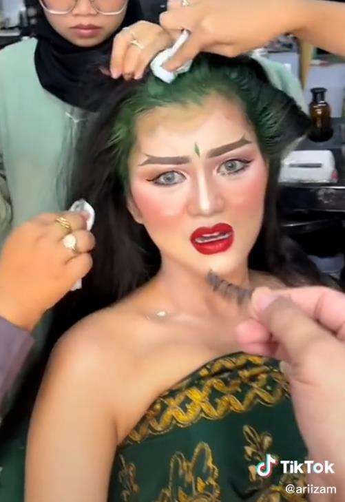 Momen pengantin mirip Erina Gudono teraniaya saat hapus makeupnya.
